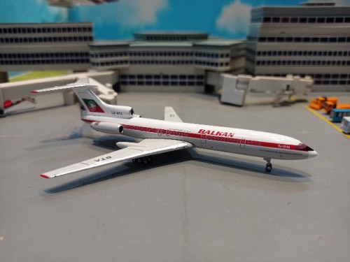 Phoenix PH1825 1:400 Balkan Bulgarian TU-154B LZ-BTA [Width 9 Length 12 Height 2.5 cm] 1