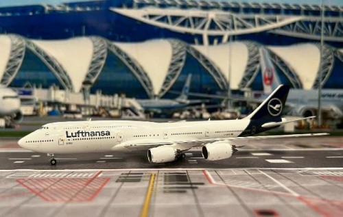 Gemini Jets 1:400 Lufthansa 747-8 D-ABYA GJ2209 [Width 18 Length 18.5 Height 4.5 cm] 1