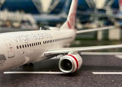 JFox 1:200 Virgin Australia 737-700 VH-VBY JF7377009L [Width 18 Length 17 Height 6 cms] 7