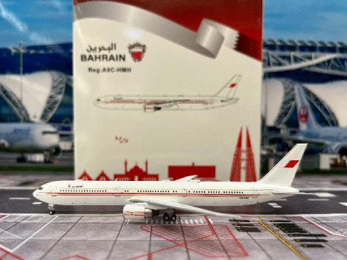 Panda 1:400 Bahrain Royal Flight 757-400ER A9C-HMH 62510 [Width 13 Length 15 Height 4 cms]