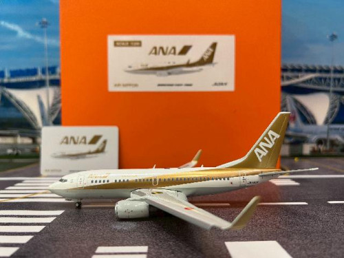  JCWings 1:200 ANA 737-700