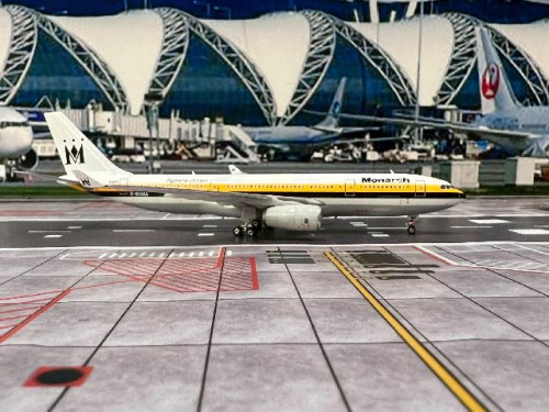 Phoenix 1:400 Monarch A330-200 G-EOMA PH1963 2