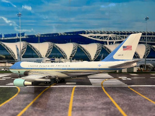 Inflight 1:200 USAF VC-25A #29000 IFVC25A1226P [Width 30 Length 35 Height 10 cm] 3