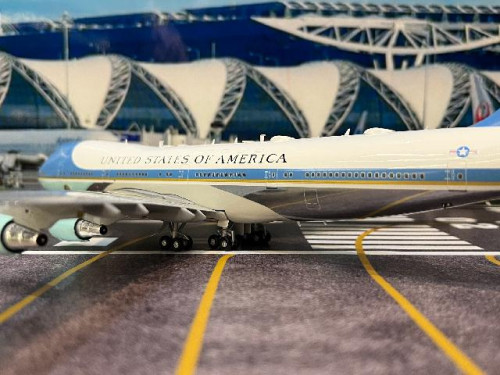 Inflight 1:200 USAF VC-25A #29000 IFVC25A1226P [Width 30 Length 35 Height 10 cm] 8