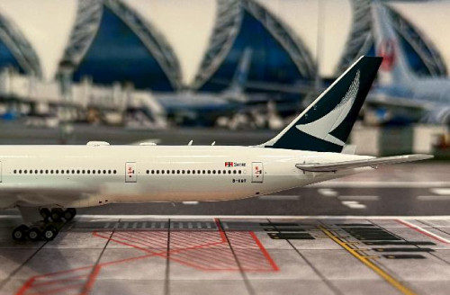 JC Wings 1:400 Cathay Pacific B777-300ER B-KQT XX4984 [Width 16 Length 18 Height 5 cm] 6