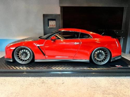 Ignition Model 1:18 Nissan GT-R35 Premium Edition Red IG1759 4