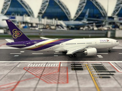 Phoenix 1:400 Thai Airways B777-200ER HS-TJT PH1803 [Width 16 Length 16.5 Height 5 cm] 3