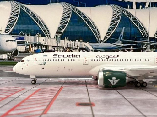 Gemini Jets 1:400 Saudi 787-9 HZ-ARB Flaps Down 'National Day' GJ2310F 3