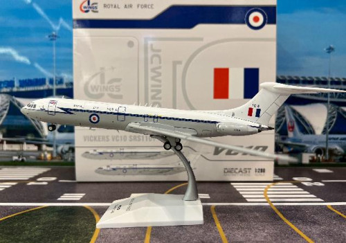 JCWings 1:200 Royal Air Force Vickers VC10 C1K XV104 LH2386 [Width 17 Length 26 Height 5 cm]