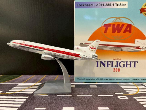 Inflight 1:200 TWA L-1011 N41020 IF1011TWA1122P [Width 25 Length 28 Height 9 cms]