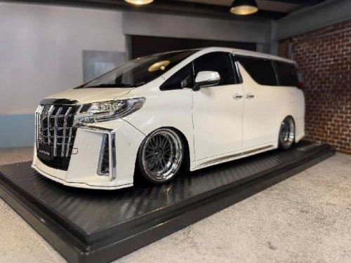 Ignition:IG2427 1:18 Alphard H30 Louge S BBS Whi [Width 9 Length 28 Height 10 cms] 