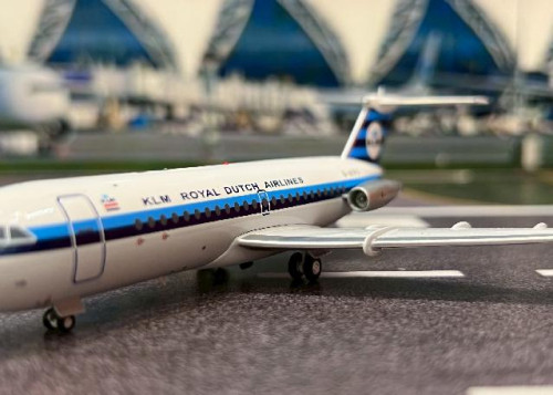 Inflight 1:200 KLM BAC 111-301AG G-ATPJ IF111KL1025 [Width 13 Length 14 Height 3.5 cm] 7