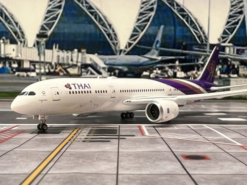Phoenix 1:400 Thai 787-9 HS-TWB PH1708 [Width 15 Length 15.5 Height 4.5 cm] 8