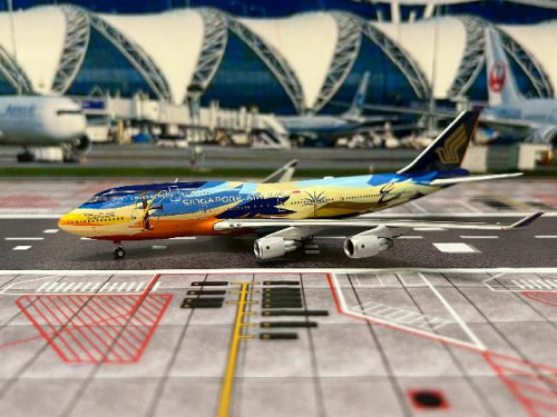 JC Wings 1:400 Singapore 747-400 9V-SPK XX40213 [Width 16 Length 17.5 Height 4.5 cm] 1