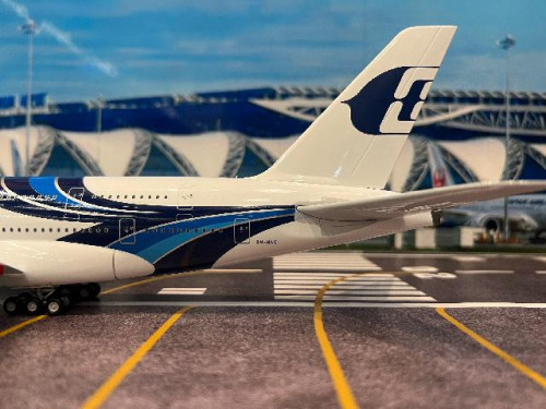 Inflight 1:200 Malaysia Airlines A380 9M-MNC IF380MH0726 [Width 41 Length 38 Height 12 cm] 6