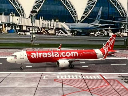 Panda Model 1:400 Thai Air Asia A321-251NX HS-EAC 62455 1