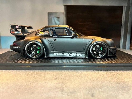 Ignition: IG2463 1:18 RWB 964 Matte Blk [Width 10 Length 24 Height 7 cms] 5