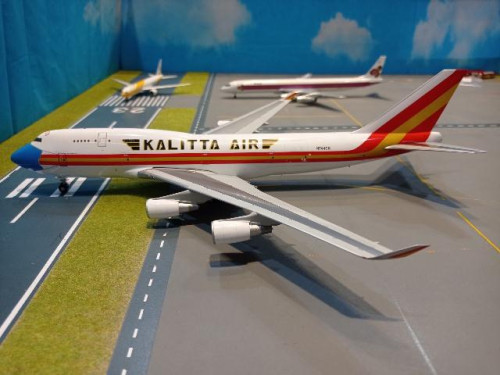 XX20120 1:200 Kalitta Air 747-400(BCF)Mask N744CK [Width 30 Length 35 Height 6 cms] 2