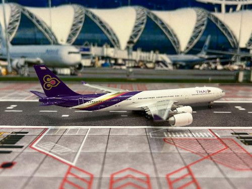 Phoenix 1:400 Thai A340-500 HS-TLB PH12025 [Width 16 Length 17 Height 4 cm] 4