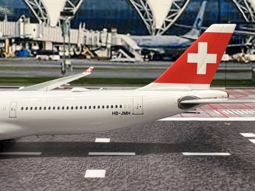 Phoenix 1:400 Swiss International A340-300 HB-JMH PH1975 6