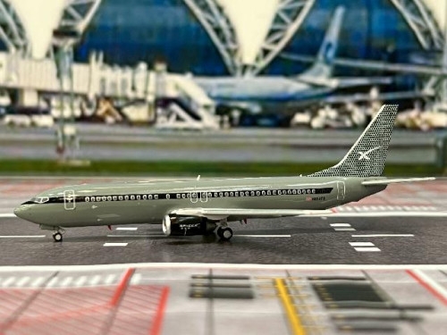 Panda 1:400 SpaceX B737-800 N154TS 62512 [Width 9 Length 9.5 Height 2.5 cm] 1