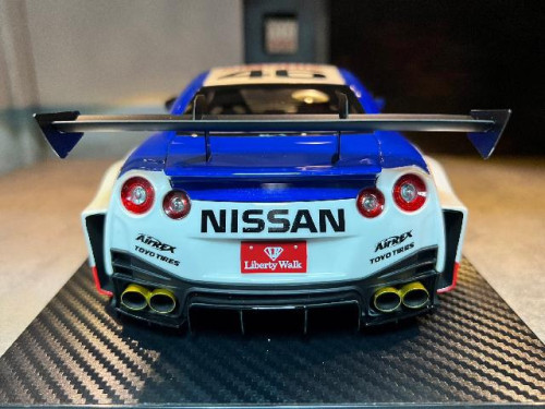 IG2360 1:18 LB-Silhouette Works GT Nissan 35GT-RR Whi/Blu/Red [Width 10 Length 25 Height 7 7