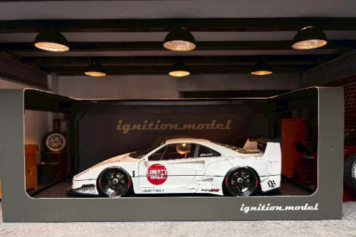 Ignition 1:18 LB-Works 40 White IG3752 [Width 10 Length 25 Height 7 cm]