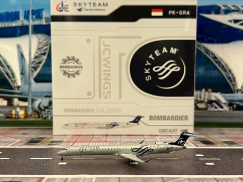 JC Wings 1:400 Garuda CRJ-1000ER PK-GRA [Skyteam] LH4406 [Width 6.5 Length 10 Height 1.5 cm]