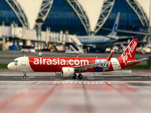 Panda Model 1:400 Thai Air Asia A321-251NX HS-EAB 62453 1