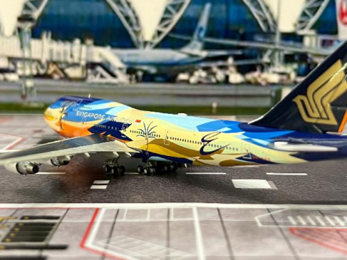 JC Wings 1:400 Singapore 747-400 9V-SPK XX40213 [Width 16 Length 17.5 Height 4.5 cm] 8