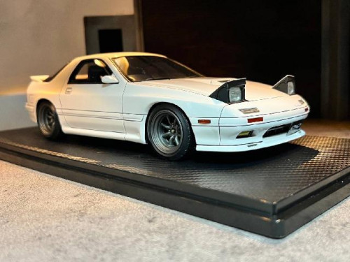 Ignition [IG2233] 1:18 Mazda Savanna RX-7 Infini (FC3S0) White [Width 10 Length 25 Height 7 cm] 1