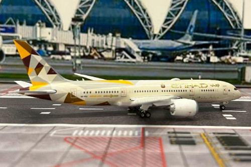 Phoenix 1:400 Etihad B787-8 A6-PFC PH12065 [Width 15 Length 15.5 Height 4.5 cm] 4