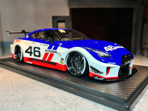 IG2360 1:18 LB-Silhouette Works GT Nissan 35GT-RR Whi/Blu/Red [Width 10 Length 25 Height 7 1