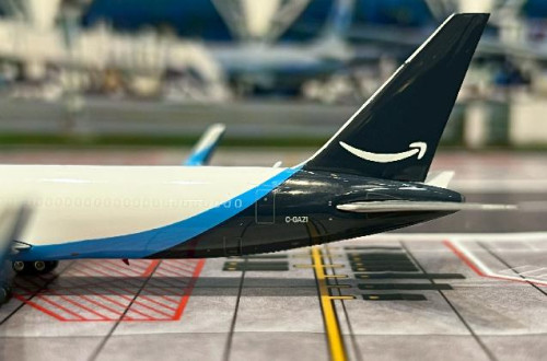 Phoenix 1:400 Amazon Prime B767-300ER C-GAZI P4674 [Width 12 Length 13.5 Height 3.5 cm] 6