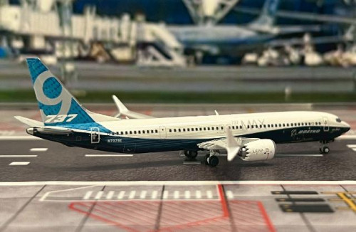 JC Wings 1:400 Boeing B737 MAX 9 N7379E LH4291 [Width 9 Length 10.5 Height 3 cm] 4