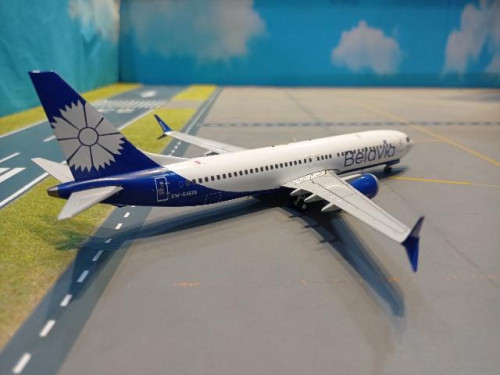 JCWing 1:200 737 Max8 EW-546PA [Width 18 Length 18.5 Height 6 cms] 3