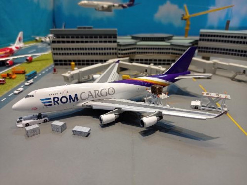 LH4261A 1:400 Aerotranscargo 747-400BCF FD ER-BBE [Width 16 Length 16.5 Height 4.5 cms.]