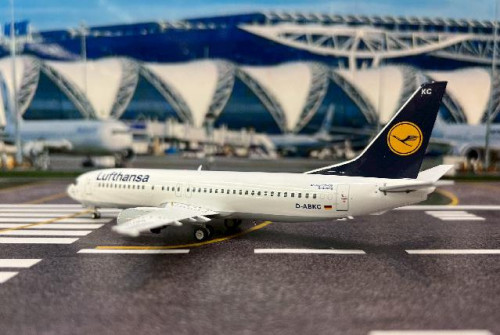 JFox 1:200 Lufthansa 737-430 D-ABKC JF7374002 [Width 14 Length 18.5 Height 5.5 cm] 3