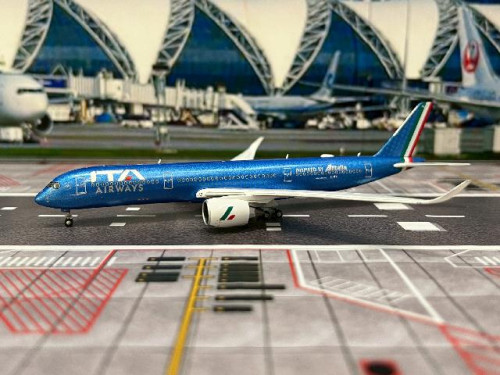 JCWings 1:400 ITA A350-900XWB EI-IFA XX40650 [Width 16 Length 16.5 Height 4 cm] 1