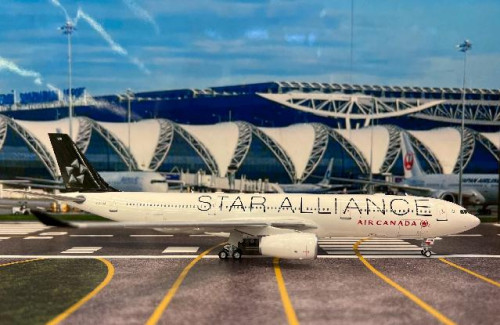 Inflight 1:400 Air Canada A330-343 C-GHLM SA B333ACHLM [Width 30 Length 31 Height 8.5 cm] 2