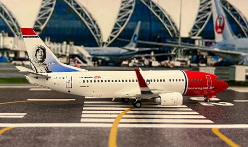 JCWings 1:200 Norwegian 737-300 LN-KHA XX20177 [Width 14 Length 17 Height 5.5 cm] 4