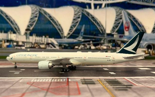JC Wings 1:400 Cathay Pacific B777-300ER B-KQT XX4984 [Width 16 Length 18 Height 5 cm] 3
