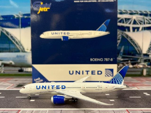 Gemini Jets 1:400 United Airlines B787-8 N26902 GJ2329
