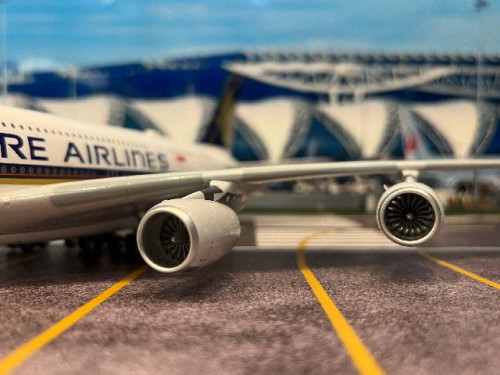JFOX 1:200 Singapore Airlines A380 9V-SKZ JFA380002 [Width 41 Length 38 Height 12 cm] 7