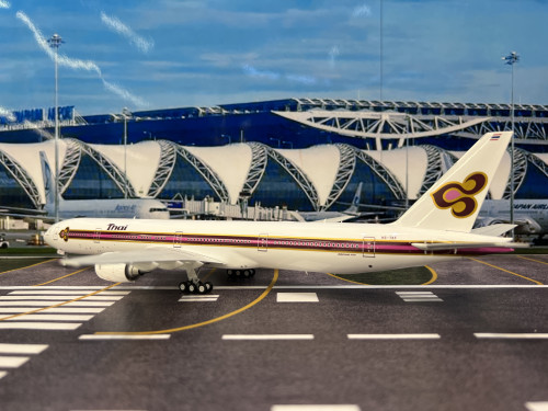 InFlight200 1:200 Thai Airways B777-300 HS-TKF [Speedline Livery] IF7773TG1223 5