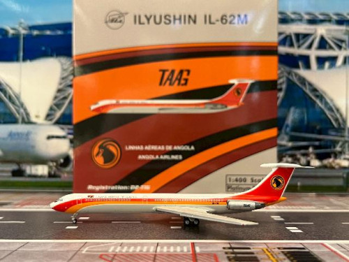 Phoenix 1:400 TAAG Angola IL-62M D2-TIG PH12084 [Width 11 Length 13.5 Height 3 cm]
