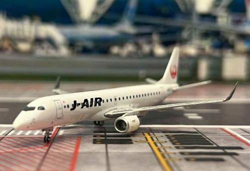 JC Wings 1:400 J-Air ERJ-190STD JA252J EW4190003 [Width 7 Length 9 Height 2.5 cm] 7