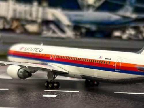 Phoenix 1:400 United 767-300ER N641UA P4617 5