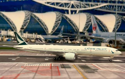 JC Wings 1:400 Cathay Pacific B777-300ER B-KQT XX4984 [Width 16 Length 18 Height 5 cm] 2