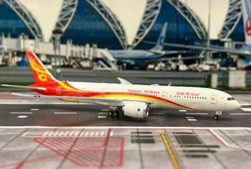 Phoenix 1:400 Hainan 787-9 B-20AL PH12066 [Width 15 Length 15.5 Height 4.5 cm] 2